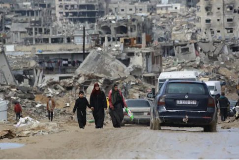 加沙流离失所者面临暴雨引发的洪水和物资供应中断