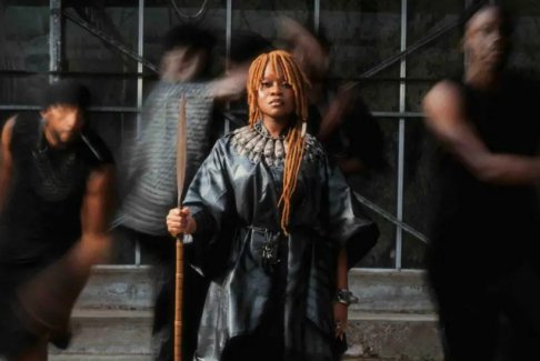 萨顿的英超联赛预测与嘉宾比亚说唱歌手桑帕·格雷