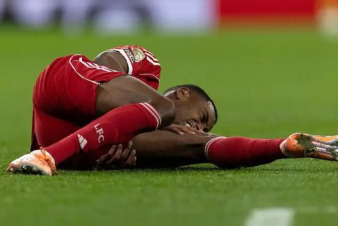 利物浦担心伊萨克会遭遇严重的小腿伤势