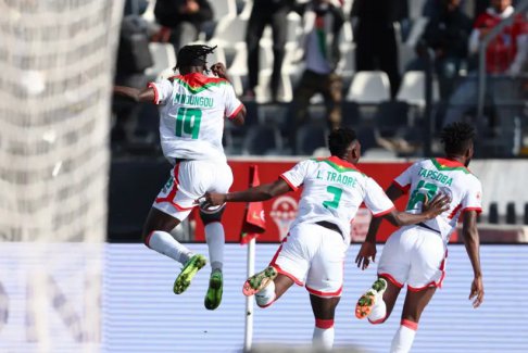 非洲国家杯小组赛布基纳法索2-1赤道几内亚