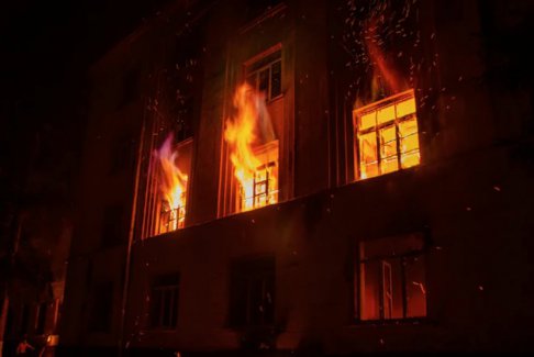 印尼一家养老院发生火灾造成16人死亡