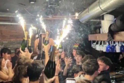 瑞士酒吧在跨年夜发生致命火灾造成40人死亡