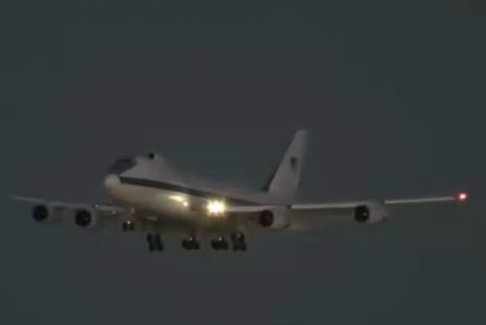 美国“末日飞机”51年后罕见现身洛杉矶