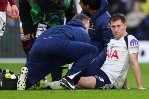 热刺后卫本·戴维斯脚踝骨折将接受第二次手术