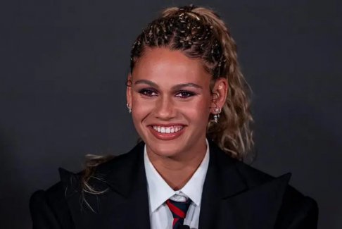 罗德曼成为收入最高的女足运动员