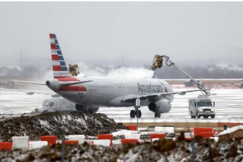 美国遭遇特大冬季风暴13000个航班取消