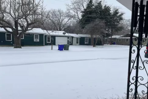 美国西部和中部强风暴袭击 暴风雪席卷美国