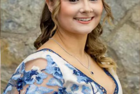 英国选美皇后艾丽莎·斯金纳因悲惨意外去世年仅2