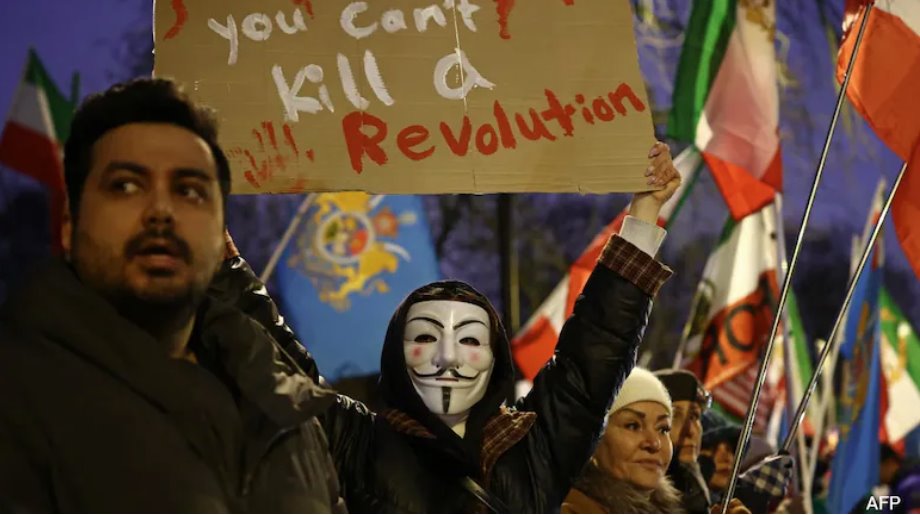 伊朗全国抗议爆发已持续两周,死亡人数至少达到116人。