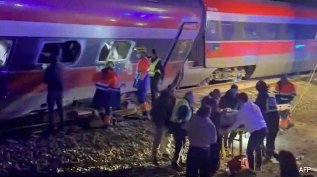 西班牙高速列车相撞事故全貌：39人死亡，122人受伤