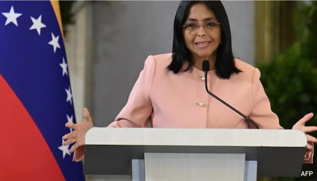 自美国军方强掳古拉斯·马杜罗后,罗德里格斯担任委内瑞拉的代理总统。