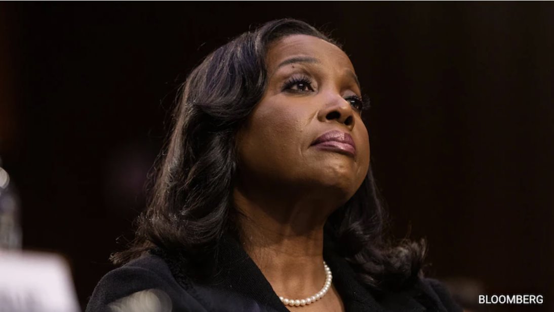 丽莎&middot;库克于2022年5月就任美联储理事