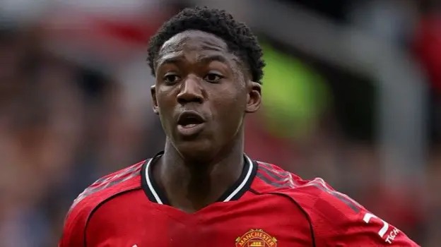 科比&middot;梅努为曼联出场87次，攻入7球。