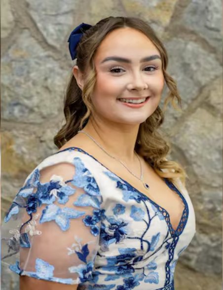 英国选美皇后艾丽莎·斯金纳因“悲惨意外”去世,年仅21岁