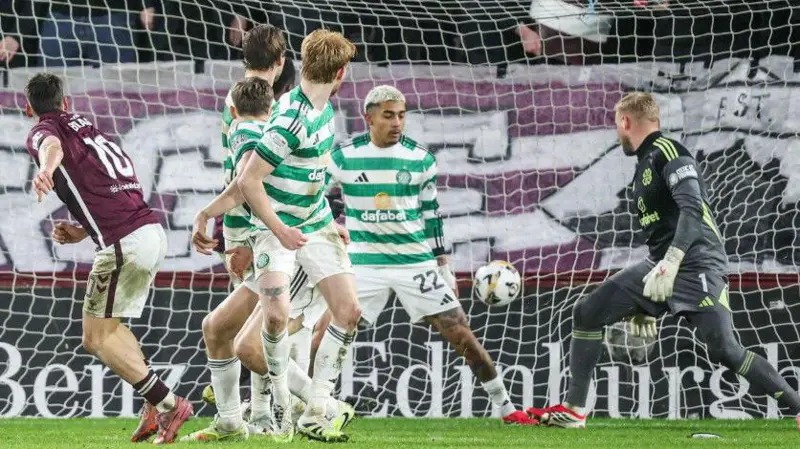 克劳迪奥&middot;布拉加本赛季的第13粒进球帮助哈茨队扳平比分