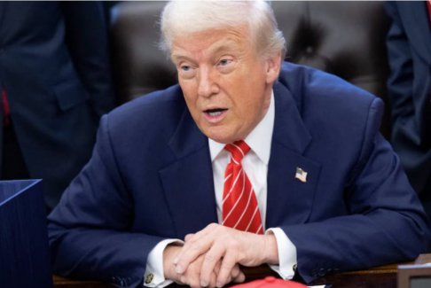 特朗普曾试图以自己的名字命名机场和火车站