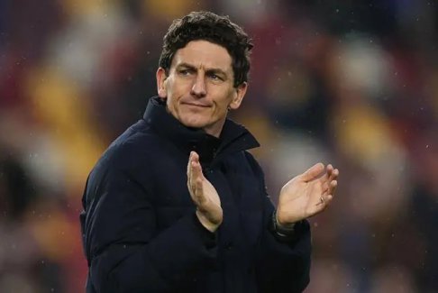 布伦特福德主帅安德鲁斯续约至2032年