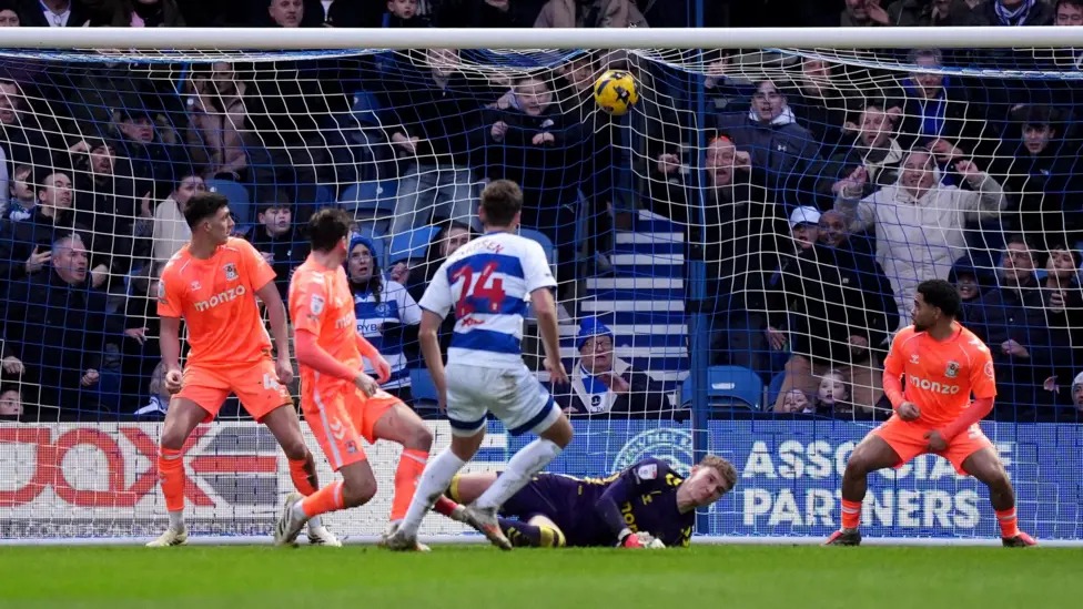 尼古拉斯·马德森劲射破门,为女王公园巡游者队锁定胜局