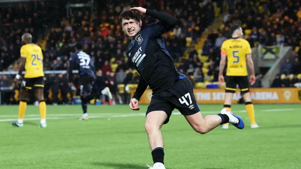 迈基&middot;摩尔的进球为游骑兵队赢得了一分