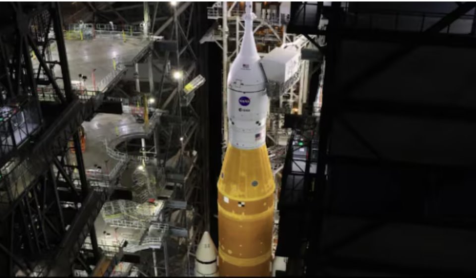 下一阶段，阿尔忒弥斯4号计划，目标是在2028年初实现登月。