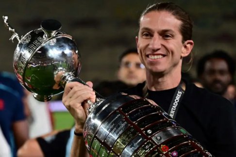 前切尔西球员路易斯在弗拉门戈8-0大胜后被解雇