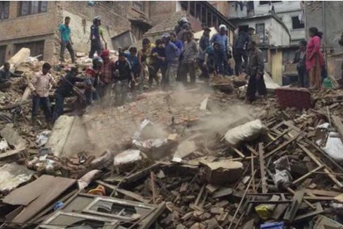 回顾2015年尼泊尔地震地震造成9000人死亡