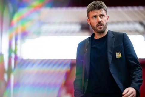 鲁尼表示卡里克应该得到曼联主教练的工作