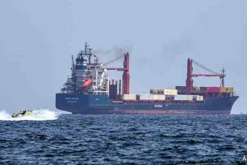 伊朗称如果美国袭击其核电站 伊朗将完全封锁霍尔木