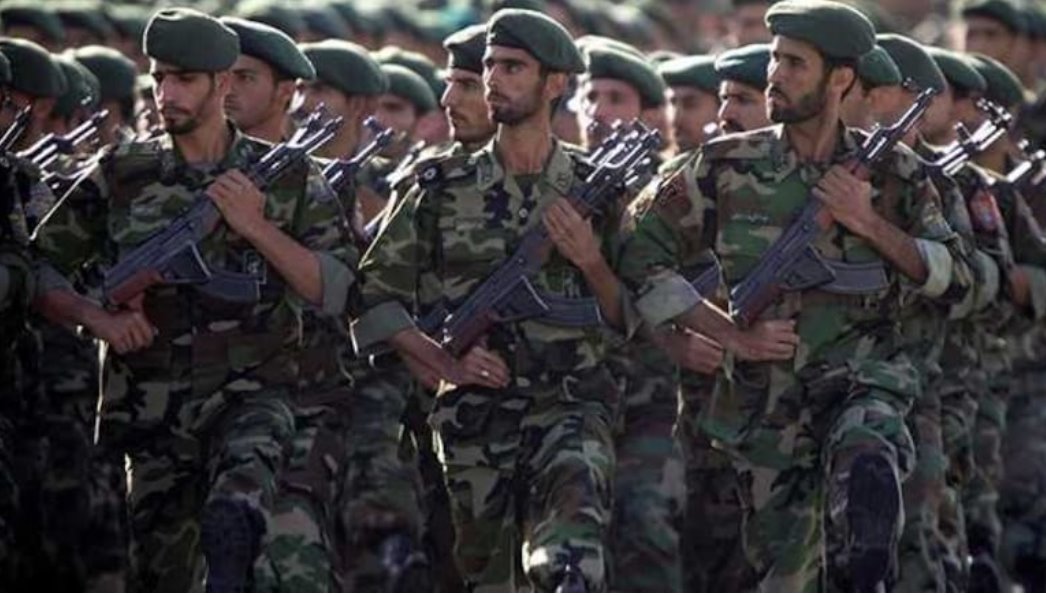 以色列袭击伊朗军事基地内的革命卫队总部