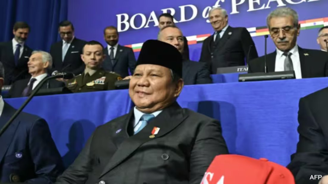 普拉博沃上个月出席了在华盛顿举行的和平委员会成立大会