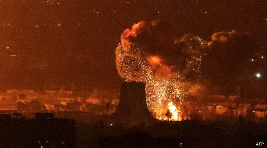 德黑兰梅赫拉巴德机场附近发生袭击后，发生爆炸。