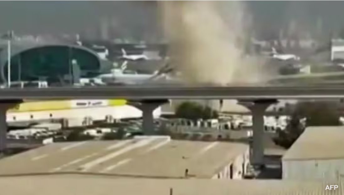 这一幕被一名目击者拍摄的视频记录了下来