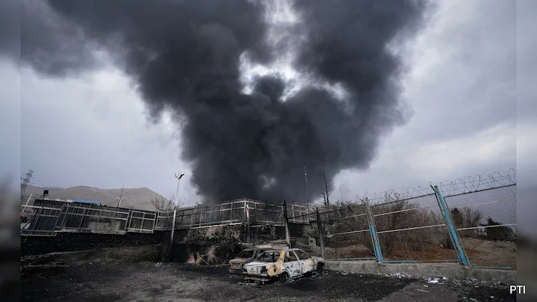 莫杰塔巴&middot;哈梅内伊已被任命为新任最高领袖，但他尚未公开露面。