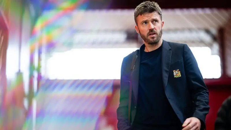 迈克尔&middot;卡里克抵达老特拉福德球场