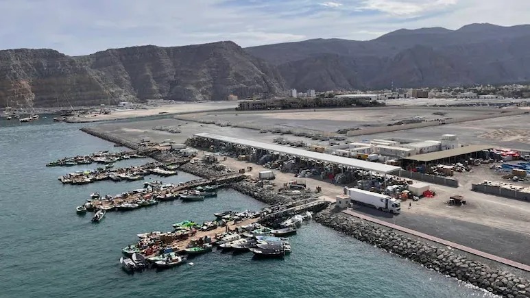 美国用5000磅&ldquo;掩体克星&rdquo;炸弹袭击了霍尔木兹海峡附近的伊朗导弹基地