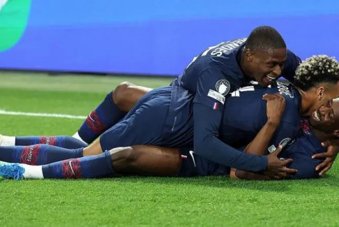 一场打破纪录的半决赛——现代足球的解药？