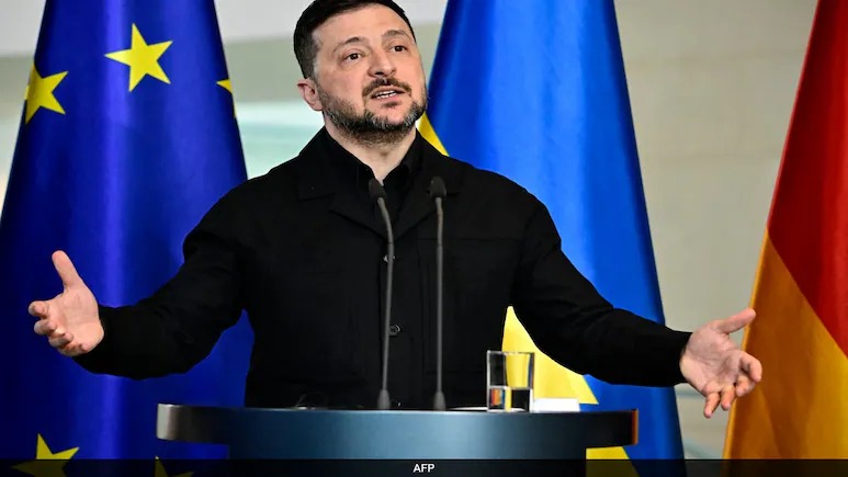 泽连斯基表示，美国向乌克兰交付武器的问题已经成为&ldquo;一个大问题&rdquo;。