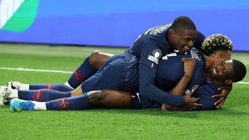 巴黎圣日耳曼队庆祝