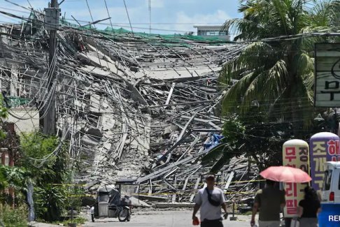 菲律宾一栋在建建筑倒塌21人失踪