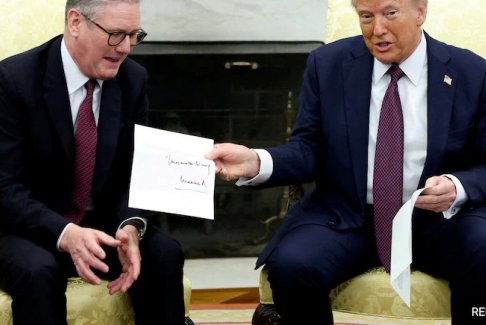 特朗普称英国首相基尔·斯塔默将辞职